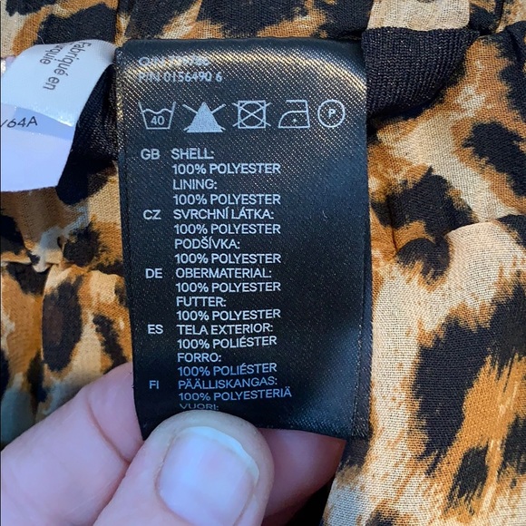 3/20 Divided high low leopard print skirt size 4 - Picture 3 of 4